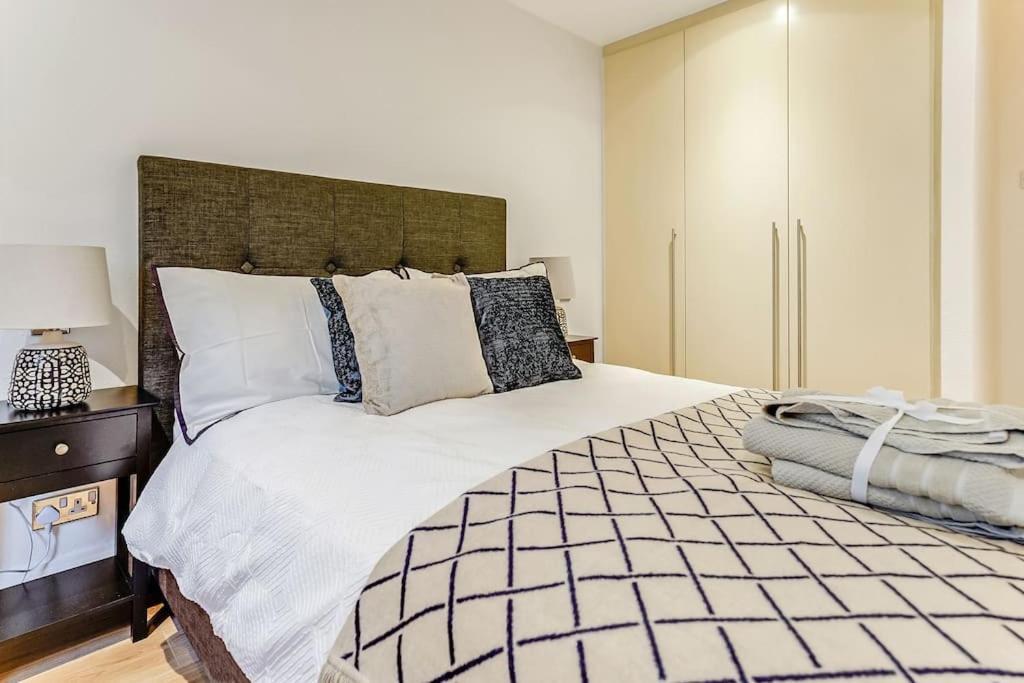 Spacious 1 Bedroom Apt Near Marble Arch London Exterior photo