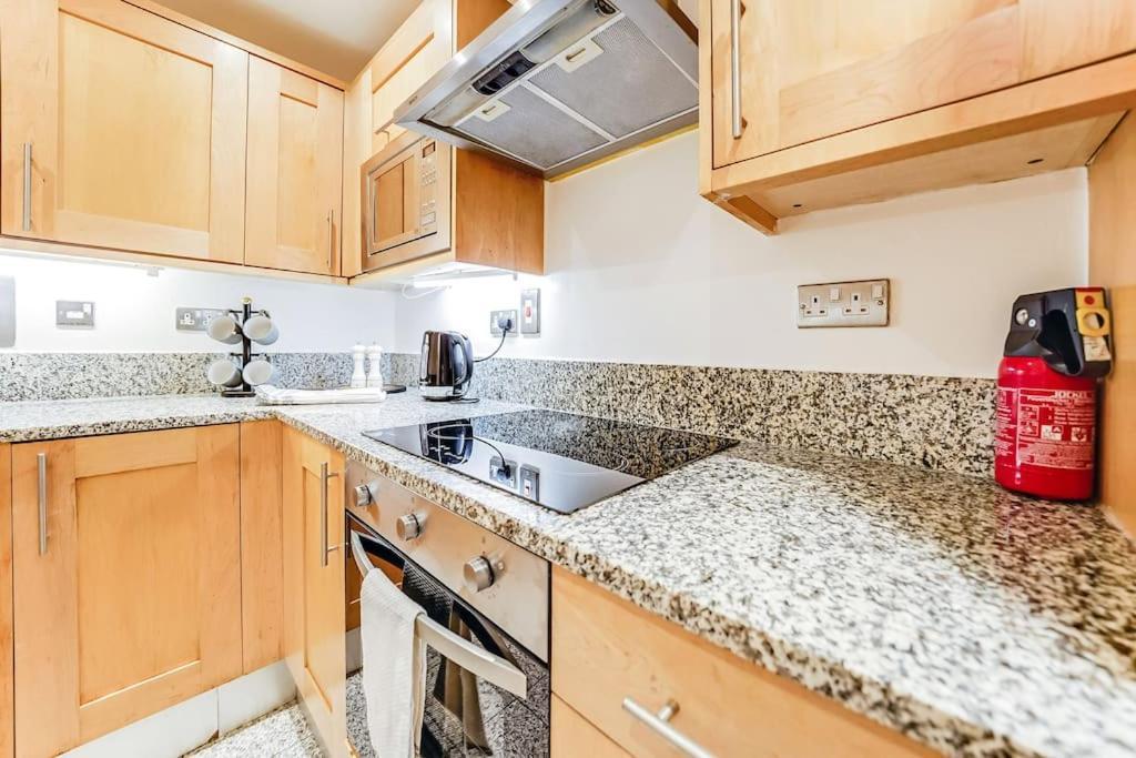Spacious 1 Bedroom Apt Near Marble Arch London Exterior photo